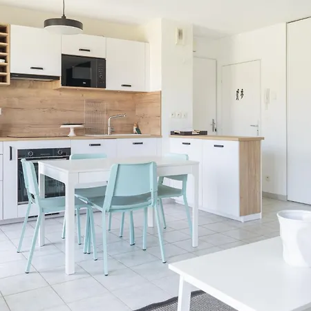 Duplex Avec Balcon • Piscine • Pres Honfleur * La Rivière-Saint-Sauveur